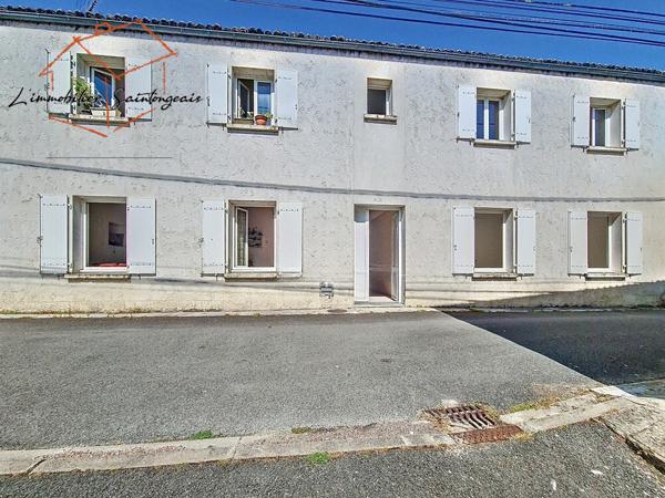 Ensemble de quatre studios