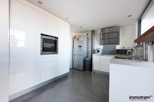Vente Loft 141m 2 - 3 chambre(s) - Roubaix, Hôpital Victor Provo • Réf. VA27340
