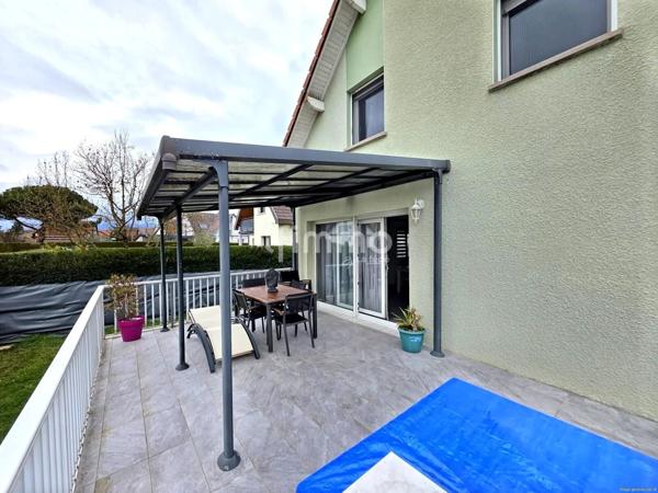 Charmante maison avec piscine au coeur d'un village prisé