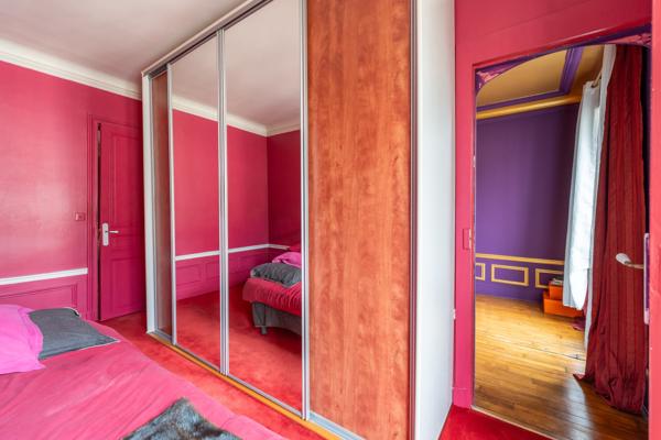 Appartement
         2 pièces
        - 48 m² Exclusivité 320 000 € *