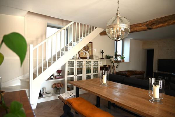 Élégante maison en pierre avec piscine chauffée aux portes d’Angoulême