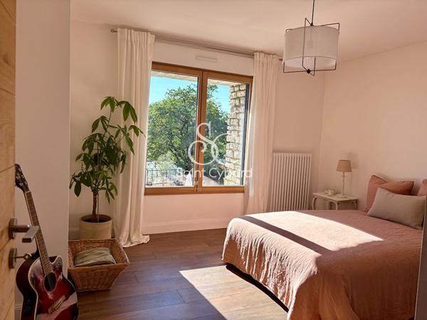 Élégante maison en pierre avec piscine chauffée aux portes d’Angoulême