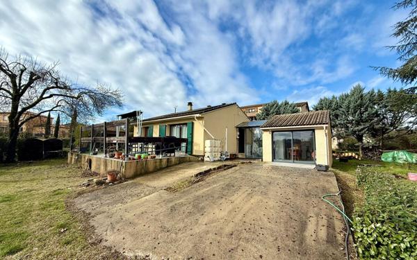 Maison à vendre    4 pièces •  Lablachère