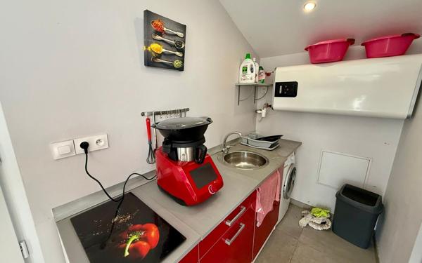 Maison à vendre    4 pièces •  Lablachère