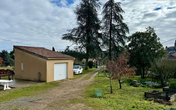 Maison à vendre    4 pièces •  Lablachère