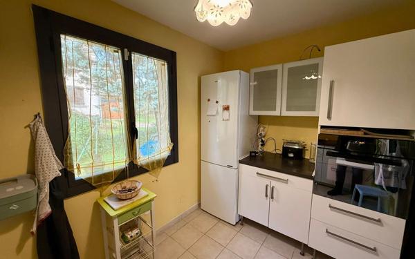 Maison à vendre    4 pièces •  Lablachère