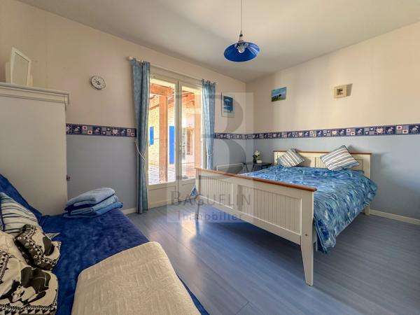 Maison familiale de 6 ch avec grand terrain et piscine