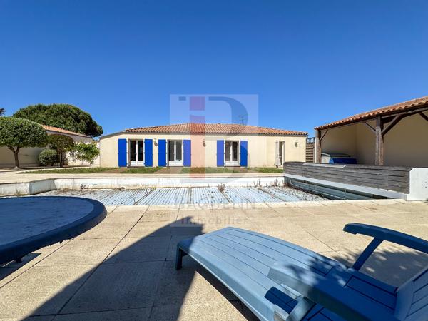 Maison familiale de 6 ch avec grand terrain et piscine