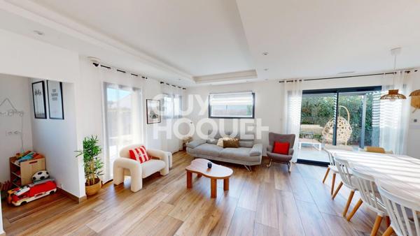 CANOHES Maison récente 3 faces de plain pied, 4 pièces avec garage et piscine.