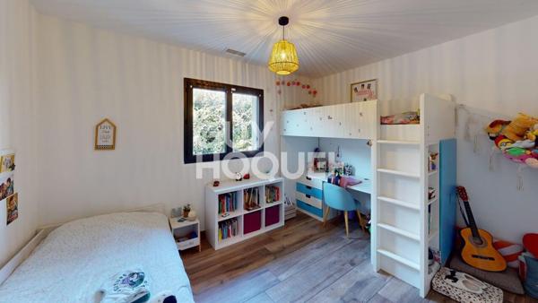 CANOHES Maison récente 3 faces de plain pied, 4 pièces avec garage et piscine.