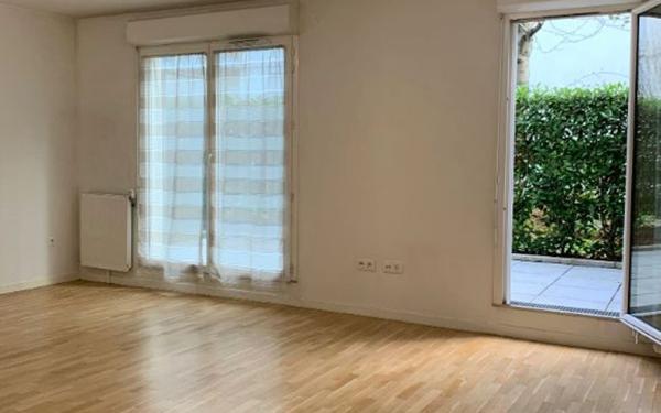 Appartement à louer    1 pièce • 29 m2 Massy