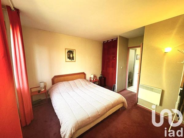 Maison traditionnelle 10 pièces de 235 m² à Ruoms (07120)