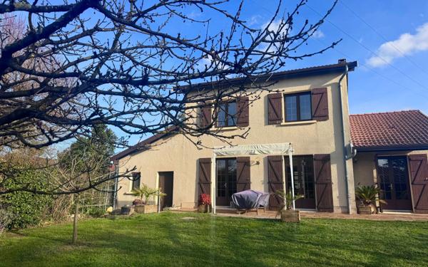 Maison à vendre    6 pièces •  Caluire-et-Cuire