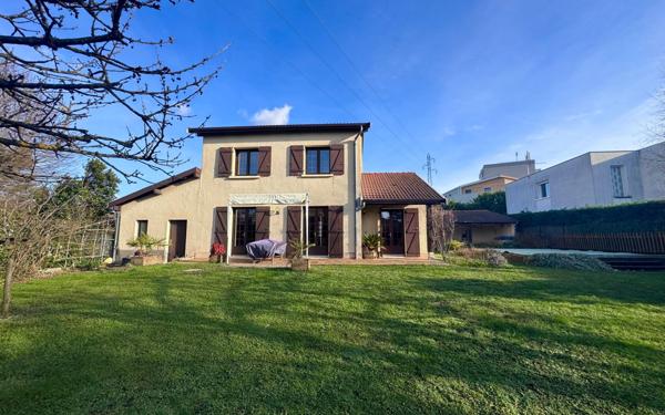 Maison à vendre    6 pièces •  Caluire-et-Cuire