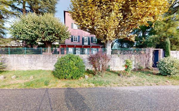 Maison à vendre    5 pièces •  Trévoux