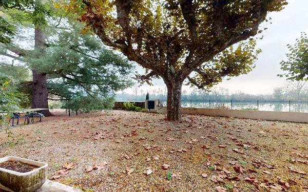 Maison à vendre    5 pièces •  Trévoux