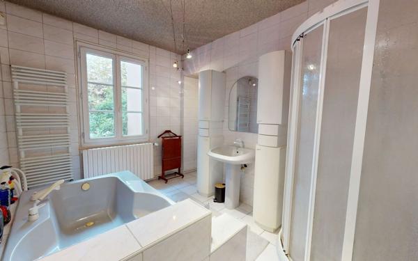 Maison à vendre    5 pièces •  Trévoux