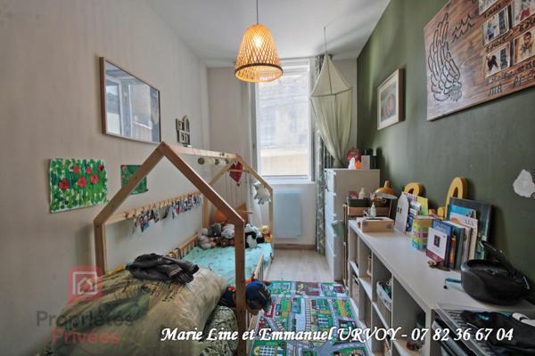 Barbentane 13570 ; Appartement T3 au 1er étage - 52 m² -  parking -