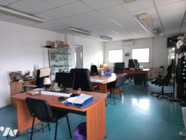 ENTREPOT ET BUREAUX