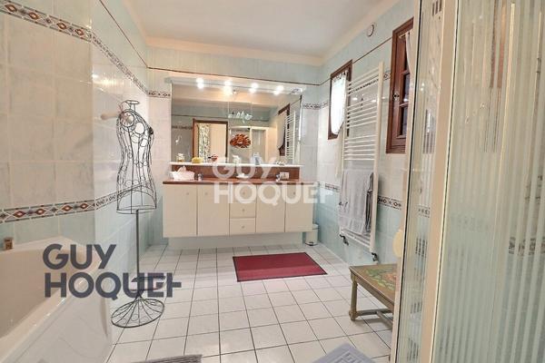 Propriété de 197 m² en bordure de rivière