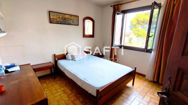 Maison T6 à saisir au plus vite.