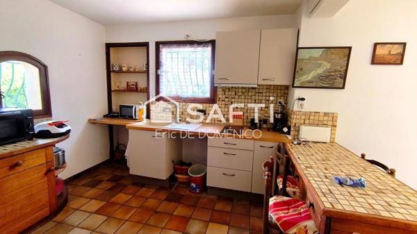 Maison T6 à saisir au plus vite.