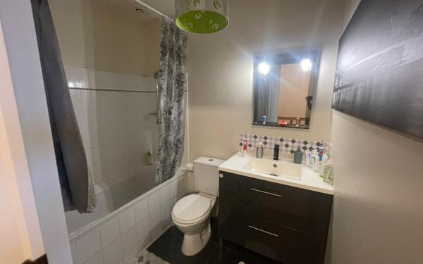 Appartement à vendre    4 pièces •  Fosses