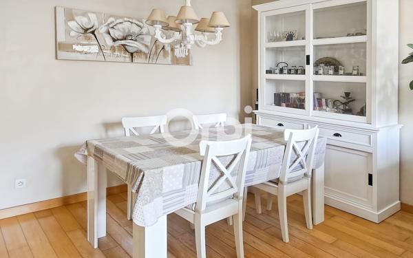 Appartement à vendre    4 pièces •  Fosses