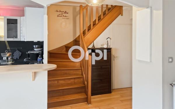 Appartement à vendre    4 pièces •  Fosses