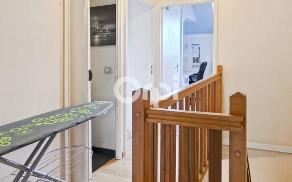 Appartement à vendre    4 pièces •  Fosses