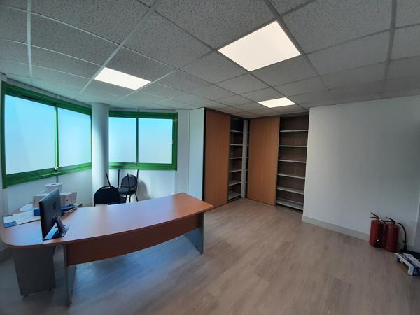 A LOUER BATIMENT INDEPENDANT DE BUREAUX 750 m² - NANTES EST