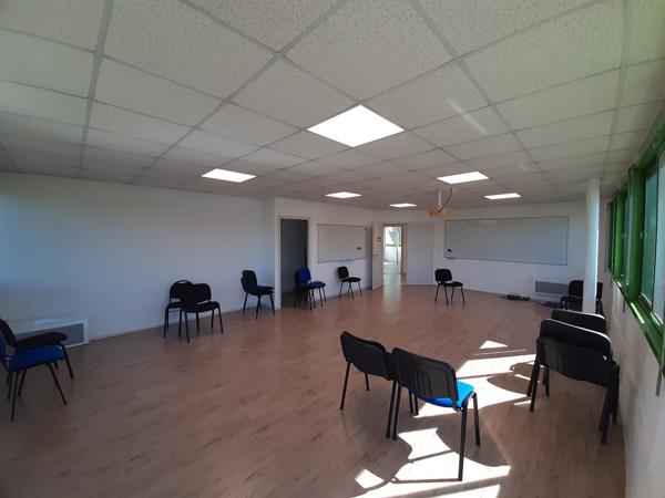 A LOUER BATIMENT INDEPENDANT DE BUREAUX 750 m² - NANTES EST
