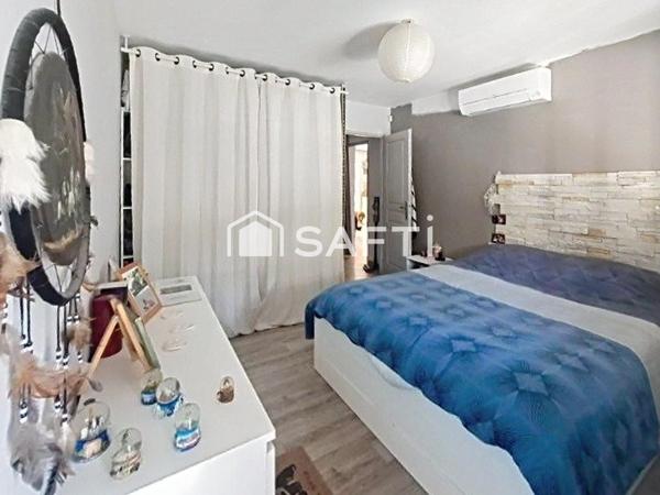 Maison T5 avec piscine et stationnement