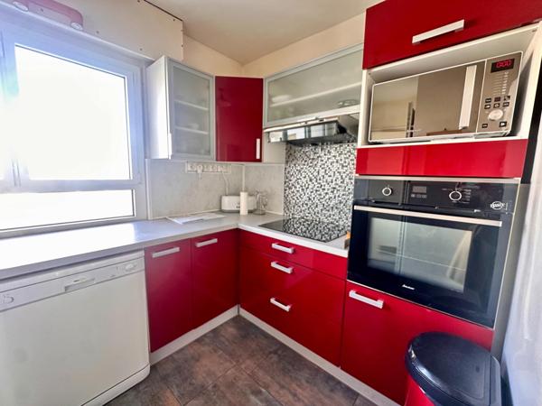 BORDEAUX-CHARTRONS : Appt T4, garage, cellier, balcon