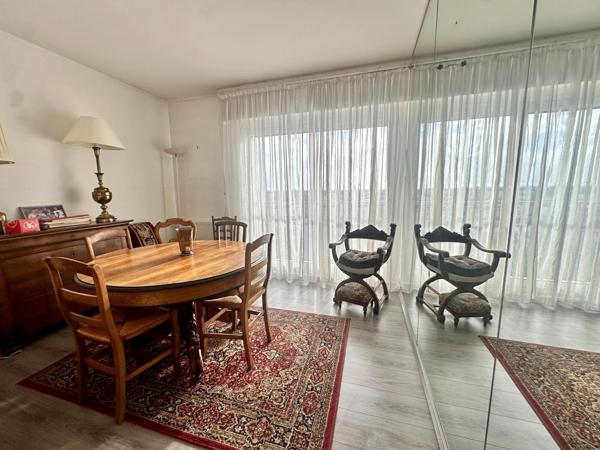 BORDEAUX-CHARTRONS : Appt T4, garage, cellier, balcon