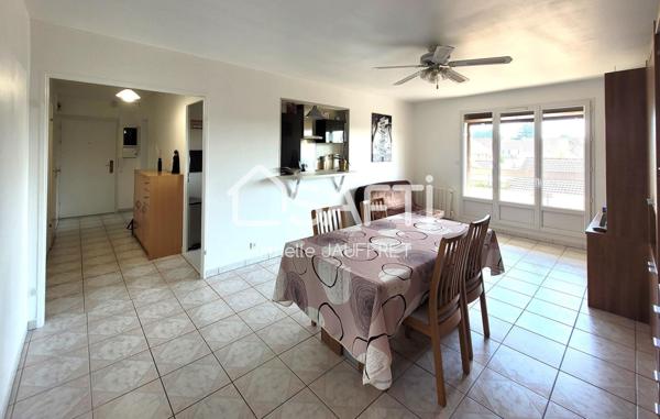 Limite DOMONT, au calme, gare à 850m, état neuf.