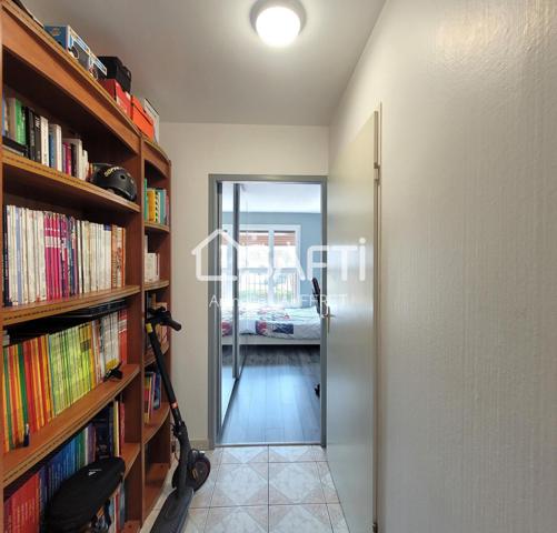 Limite DOMONT, au calme, gare à 850m, état neuf.