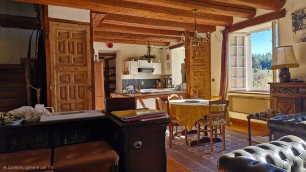 Maison avec dépendances sur terrain de 3,2 ha