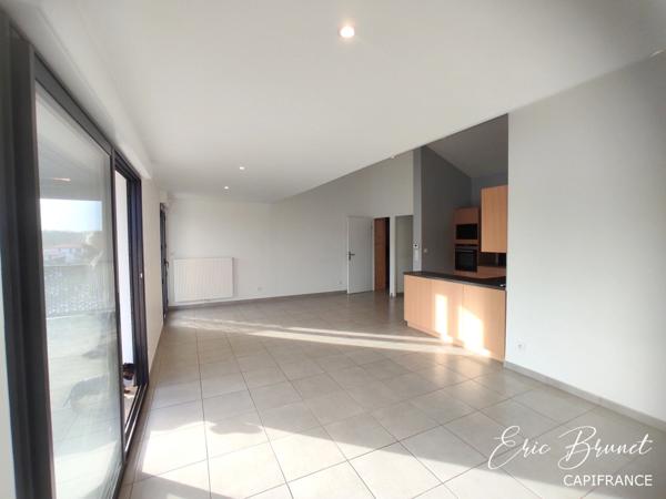 La Teste-de-Buch – Appartement d’exception en plein cœur de ville avec double terrasse de 43 m² - un garage fermé et 2 parkings