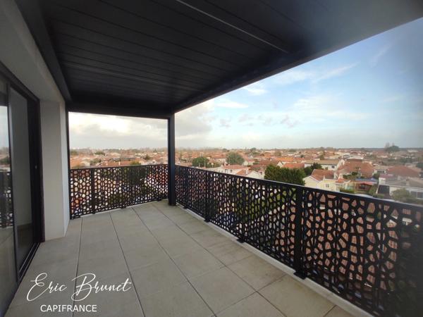 La Teste-de-Buch – Appartement d’exception en plein cœur de ville avec double terrasse de 43 m² - un garage fermé et 2 parkings