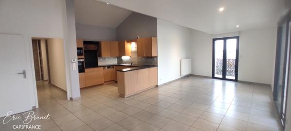 La Teste-de-Buch – Appartement d’exception en plein cœur de ville avec double terrasse de 43 m² - un garage fermé et 2 parkings