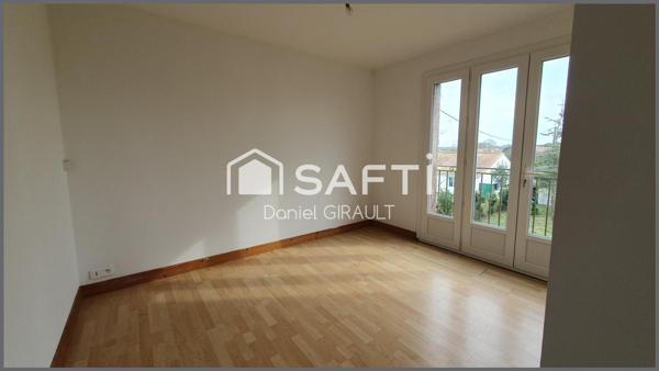 Maison Le Gua 5 pièce(s) 96 m2, 4 chambres, avec garage, dépendances et jardin clos 765 m²