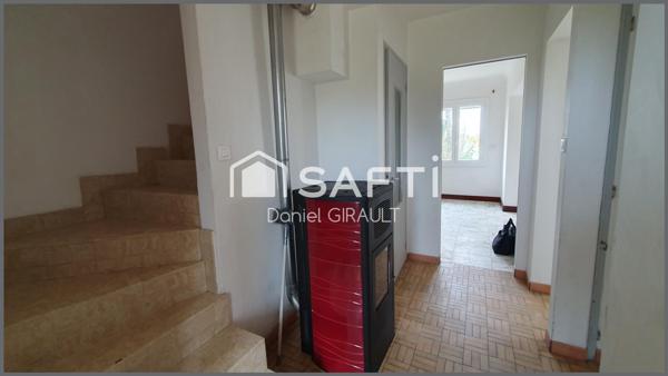 Maison Le Gua 5 pièce(s) 96 m2, 4 chambres, avec garage, dépendances et jardin clos 765 m²