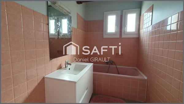 Maison Le Gua 5 pièce(s) 96 m2, 4 chambres, avec garage, dépendances et jardin clos 765 m²