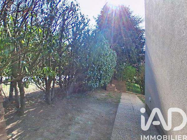 Immeuble à vendre 238 m² Machilly