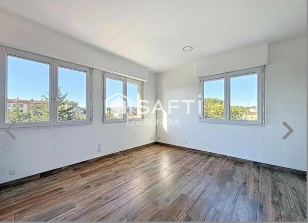 APPARTEMENT DUPLEX FREJUS