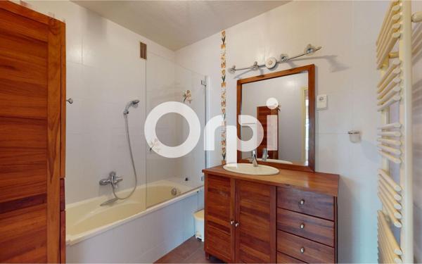 Appartement à vendre    4 pièces • 107,38 m2 Bron