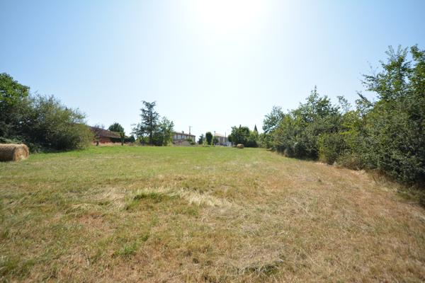 Achat terrain près de Villemur-sur-Tarn - 1731 m² - 55 000 €