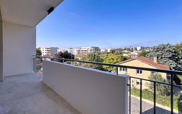 Appartement à louer    3 pièces • 63,40 m2 Bourg-lès-Valence