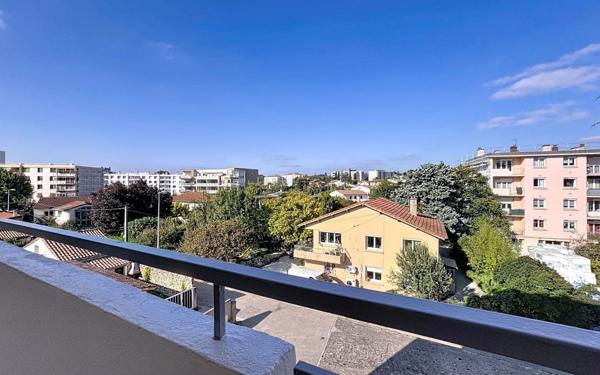 Appartement à louer    3 pièces • 63,40 m2 Bourg-lès-Valence